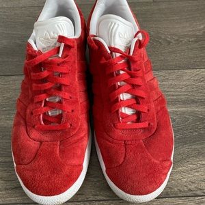 Men’s Adidas Gazelle cherry red